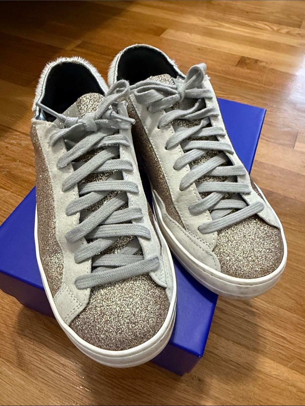 P448 Women's Glitter Low-Top Sneakers in Gold and Gray
